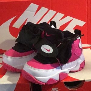 Nike mission toddler shoes
